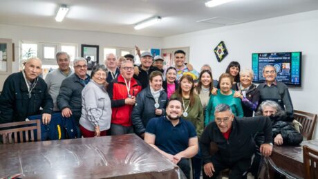 “abrazando la vida” jornadas de bienestar y recreaciÓn para adultos mayores en el hogar de dia “lazos de amor”