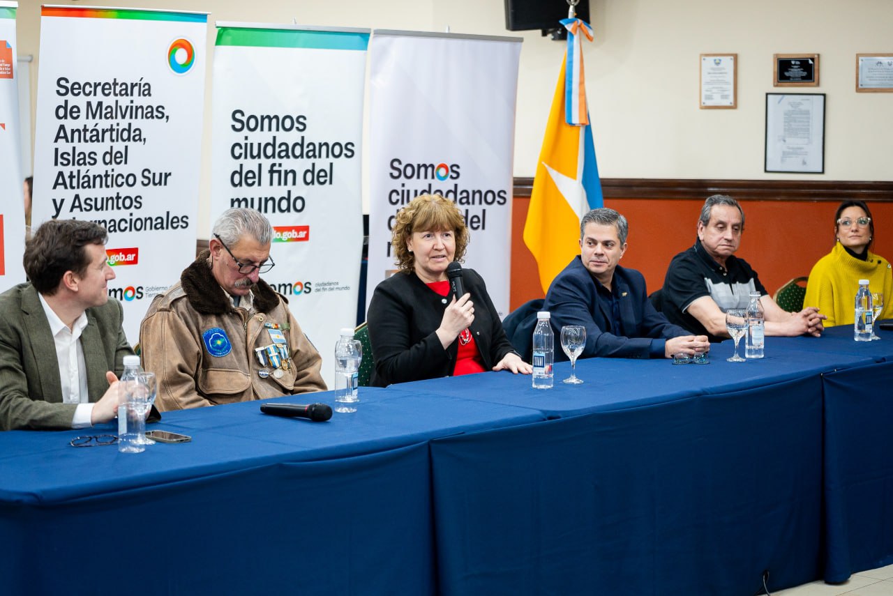 capacitaciÓn obligatoria sobre la cuestiÓn malvinas, antÁrtida y geopolÍtica del atlÁntico sur