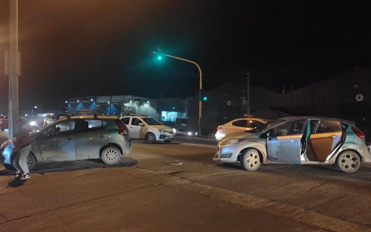 Una mujer y dos menores con lesiones tras un accidente de tránsito