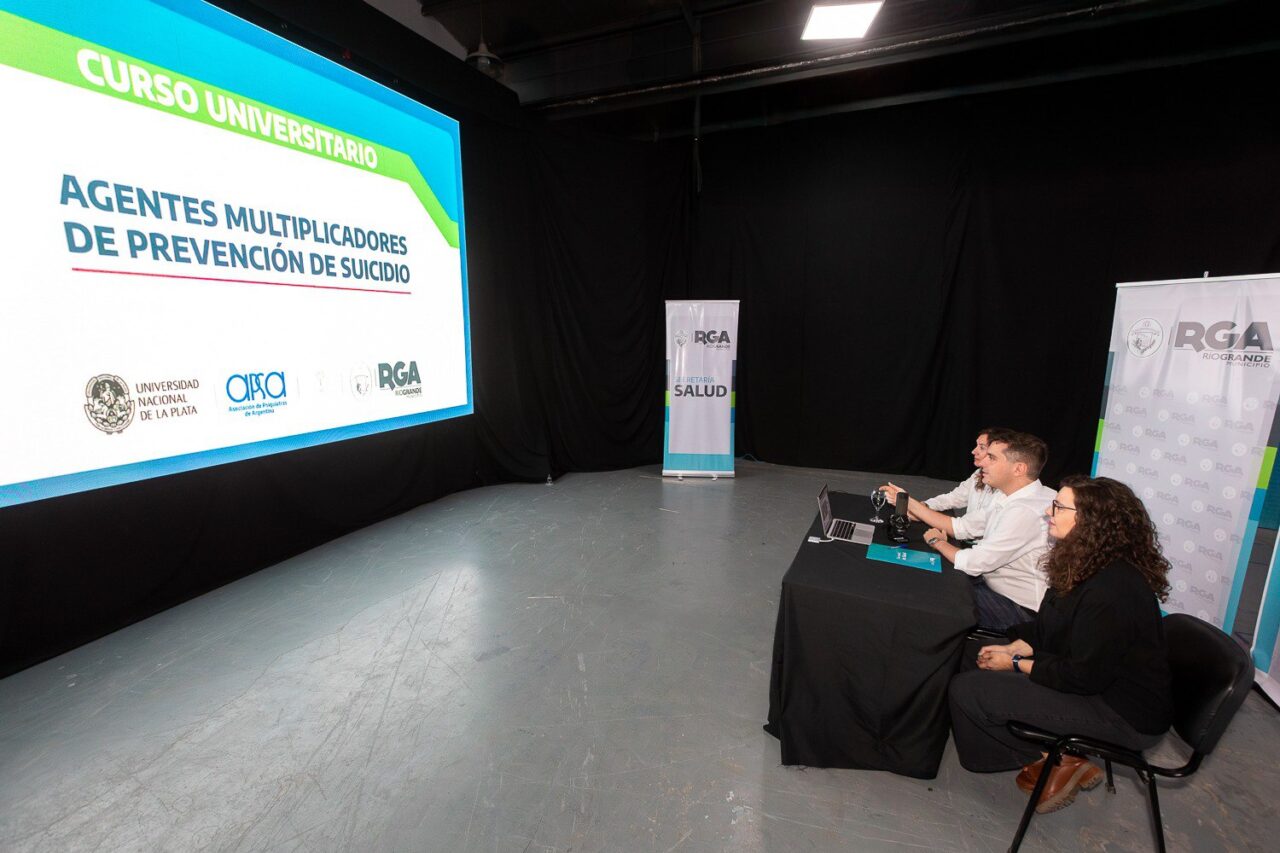 Más de 3.200 inscriptos: comenzó el curso universitario de Prevención del Suicidio