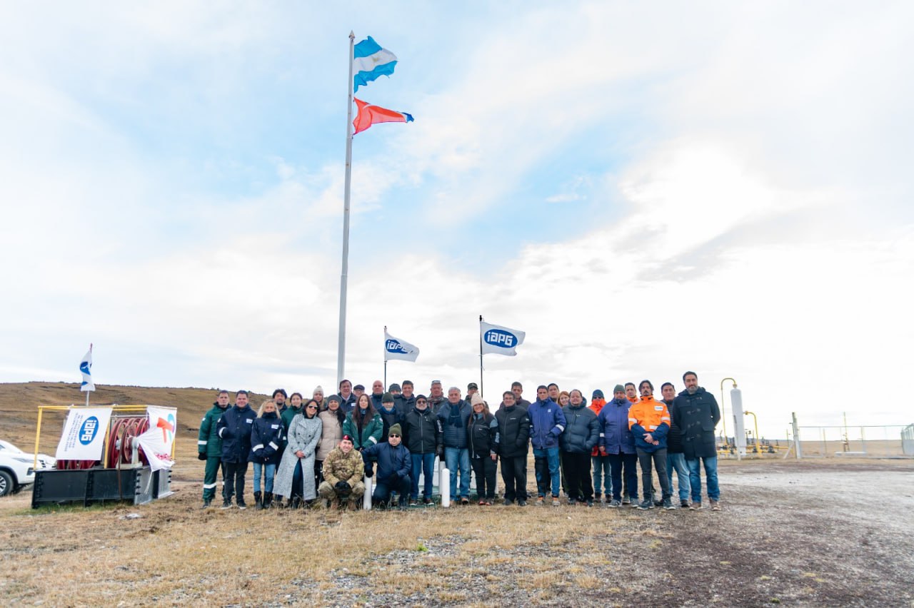 Acto en conmemoración del día del Petroleo y Gas Fueguino
