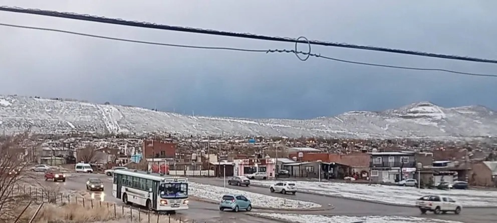 Alertan por frío extremo y ráfagas peligrosas en la Patagonia