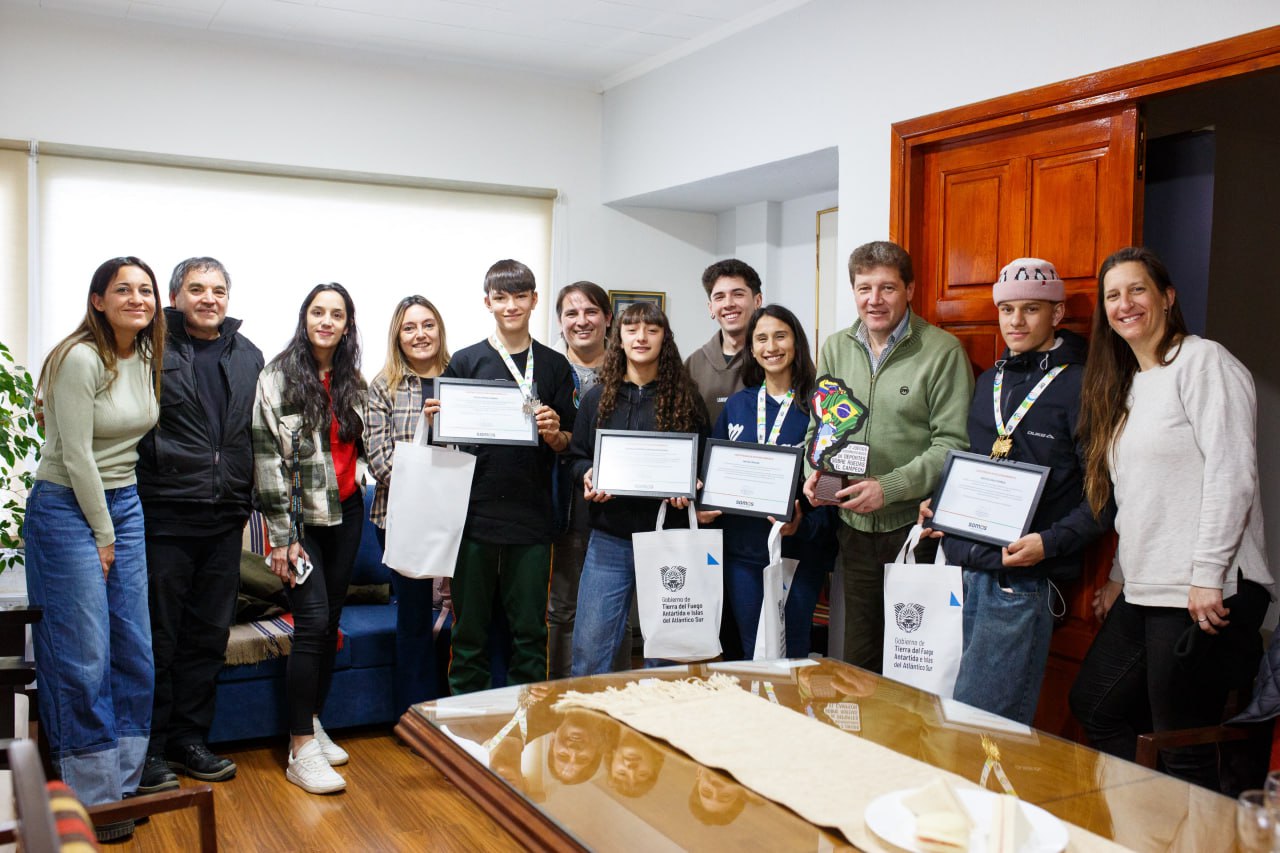 Melella recibió a jóvenes que se destacaron en los Juegos Urbanos Sudamericanos