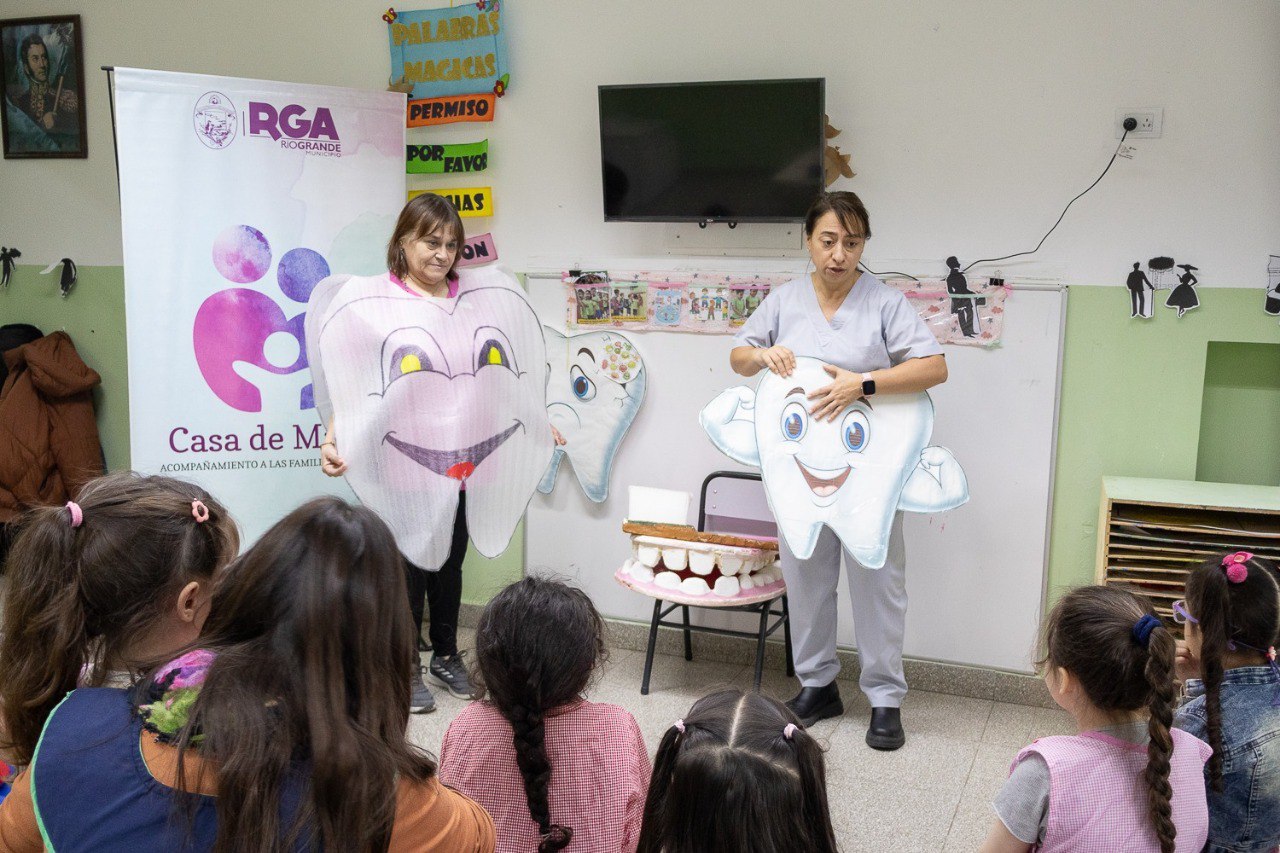 Recorren jardines de infantes para promover la salud bucodental
