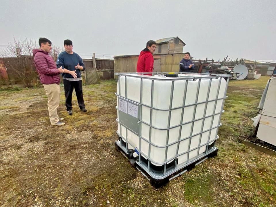 Entregan tanques de 1000 litros para productores porcinos y avícolas