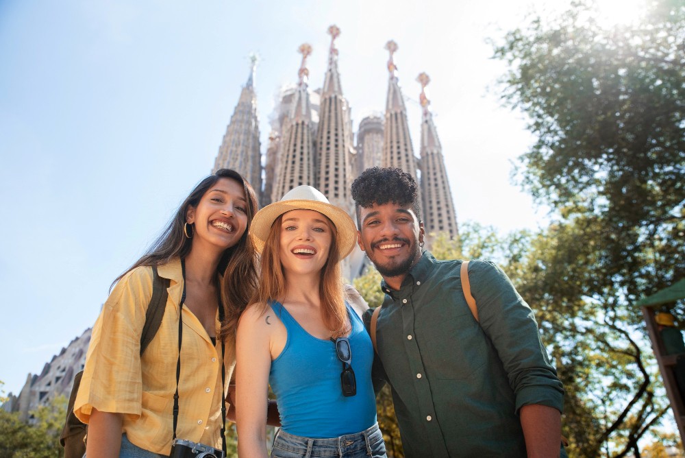 primer viaje a españa lugares imperdibles y consejos para viajar protegido