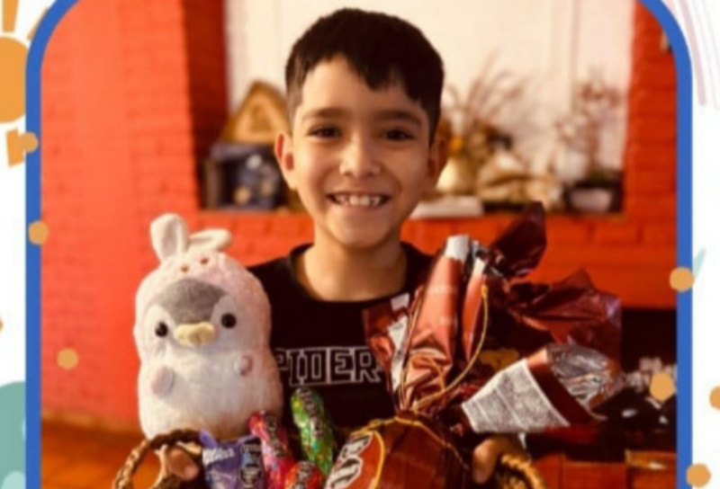 Simón tiene 8 años, padece leucemia y la comunidad se moviliza para ayudarlo