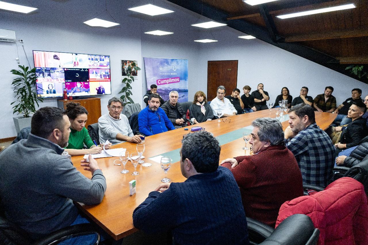 Vuoto anunció un extra de 100 mil pesos con el aguinaldo