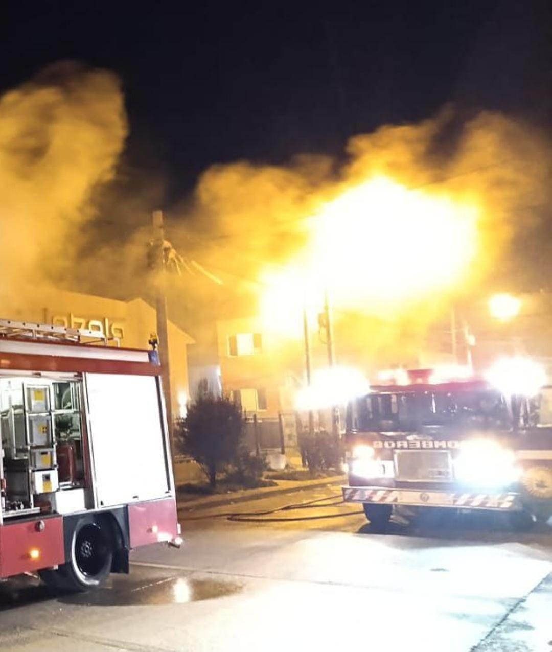 Voraz incendio dejó a una mujer hospitalizada