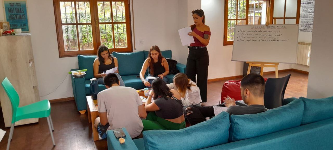 Continúa el acompañamiento a jóvenes fueguinos que estudian en Córdoba y La Plata