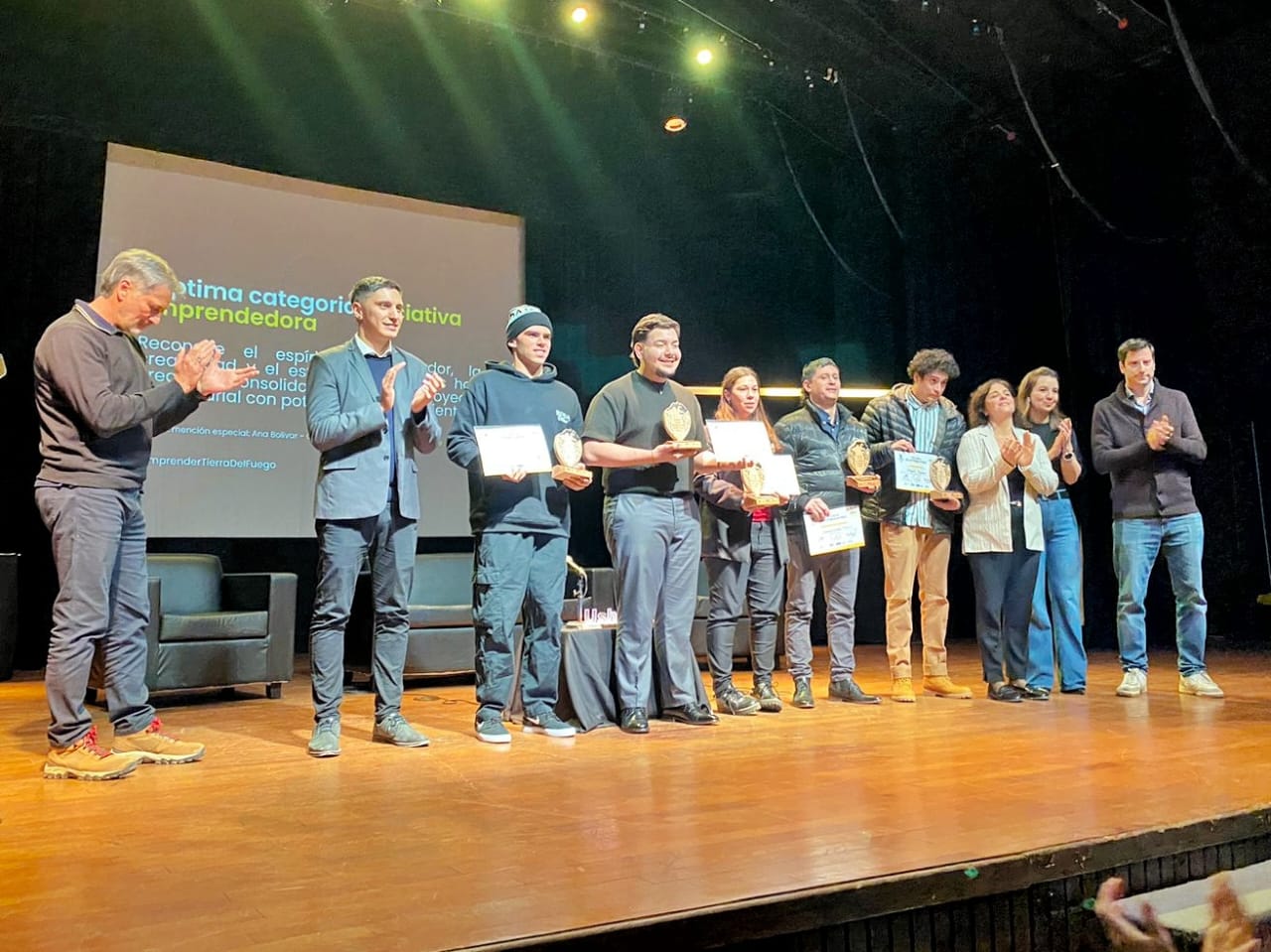 Emprendedores de la ciudad, galardonados con el premio «Joven empresario 2025»
