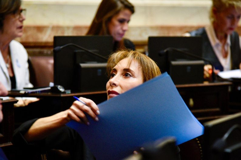 La senadora López exige que el Congreso designe al Defensor del Pueblo de la Nación