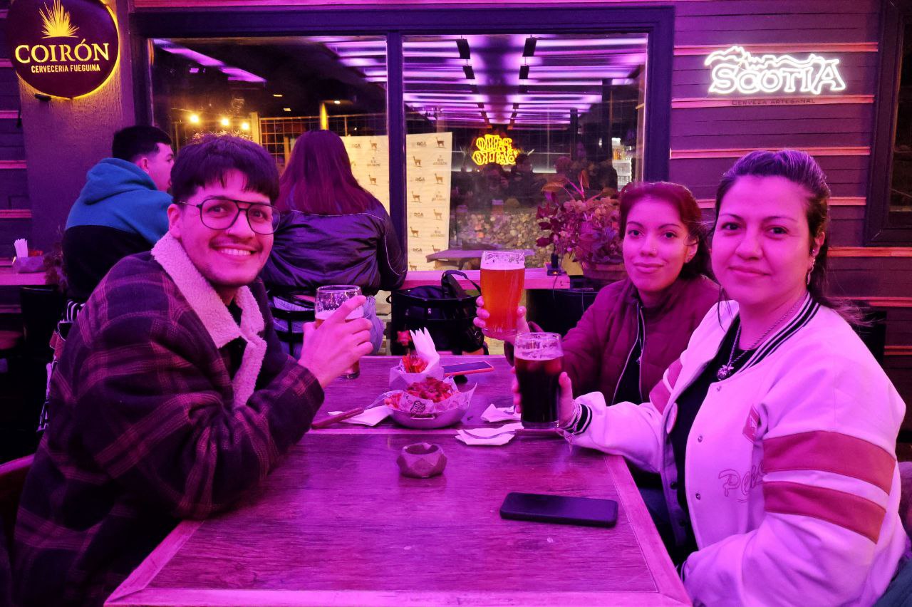 Cientos de riograndenses disfrutaron de «La Noche de las Cervecerías»