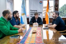 representantes del sindicato de vialidad nacional ante el anunciado cierre del organismo