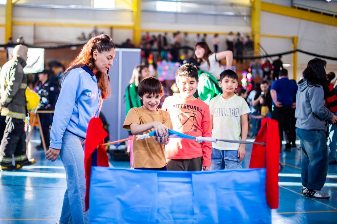 Cientos de familias disfrutaron de la Kermesse de las Infancias
