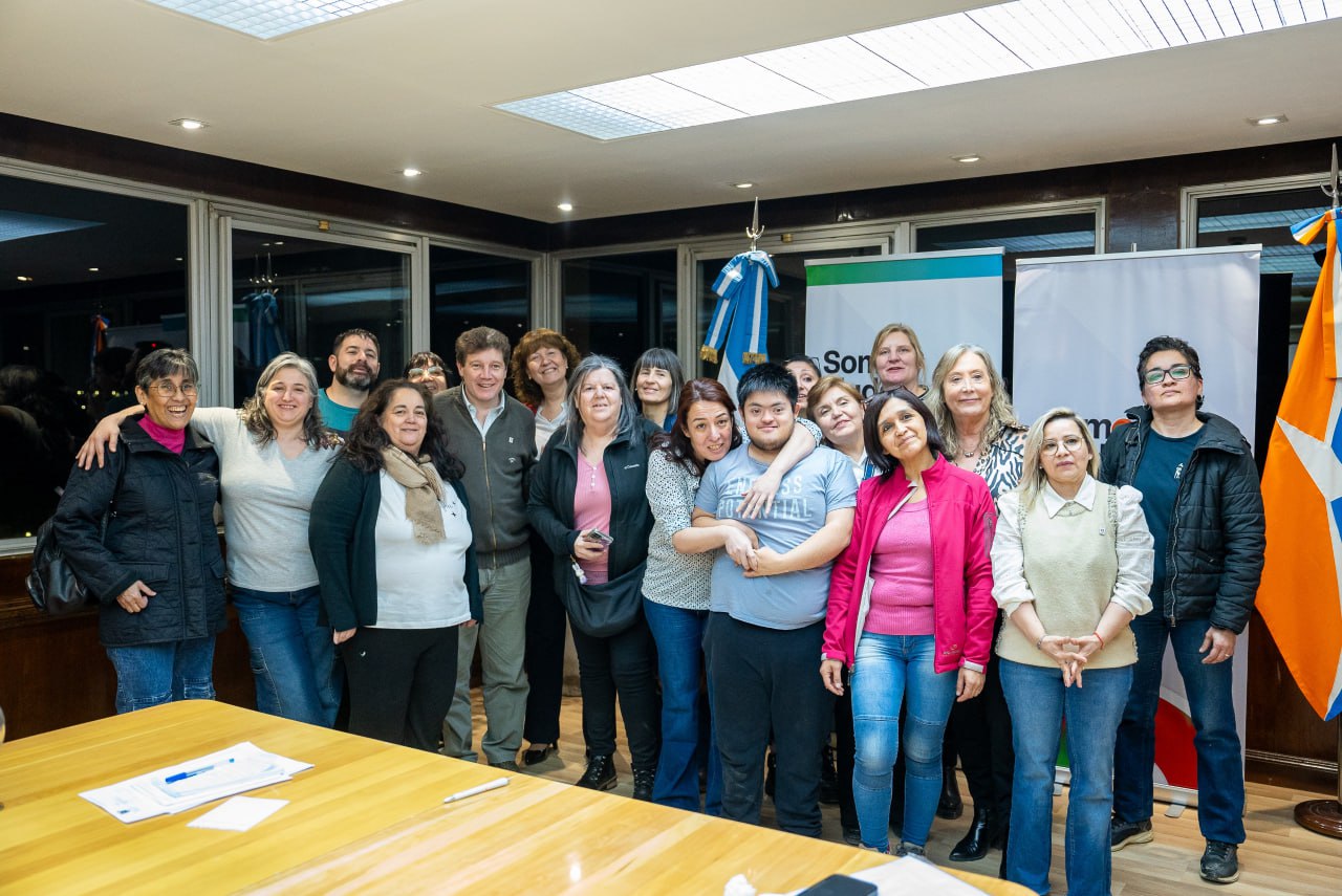 Melella se reunió con familiares de personas con discapacidad