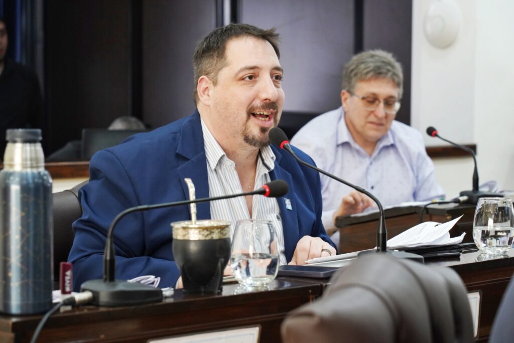 Pelloli propone sanciones para conductores que se den a la fuga tras accidentes