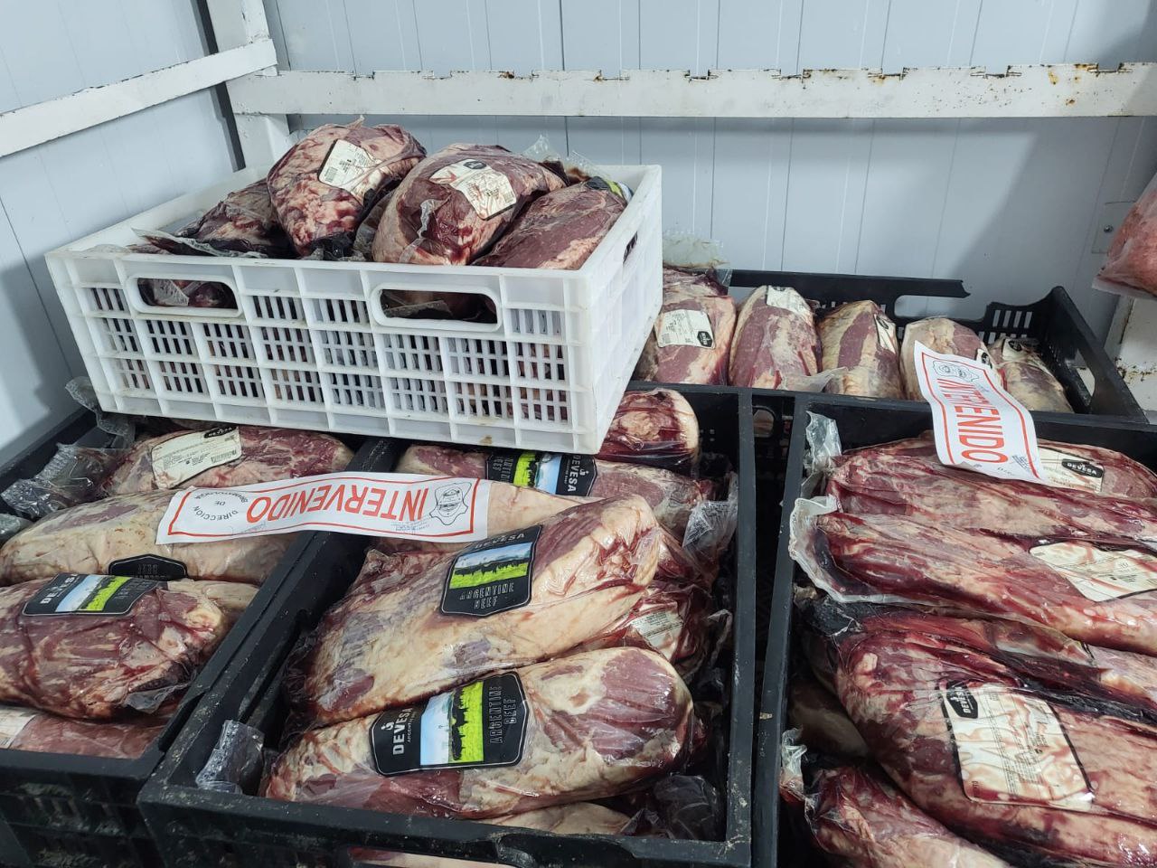 El Municipio incautó y descartó 900 kilos de carne de un comercio