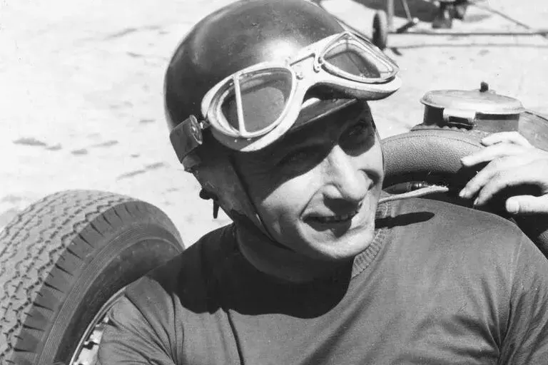 La gesta de Fangio que marcó al automovilismo argentino