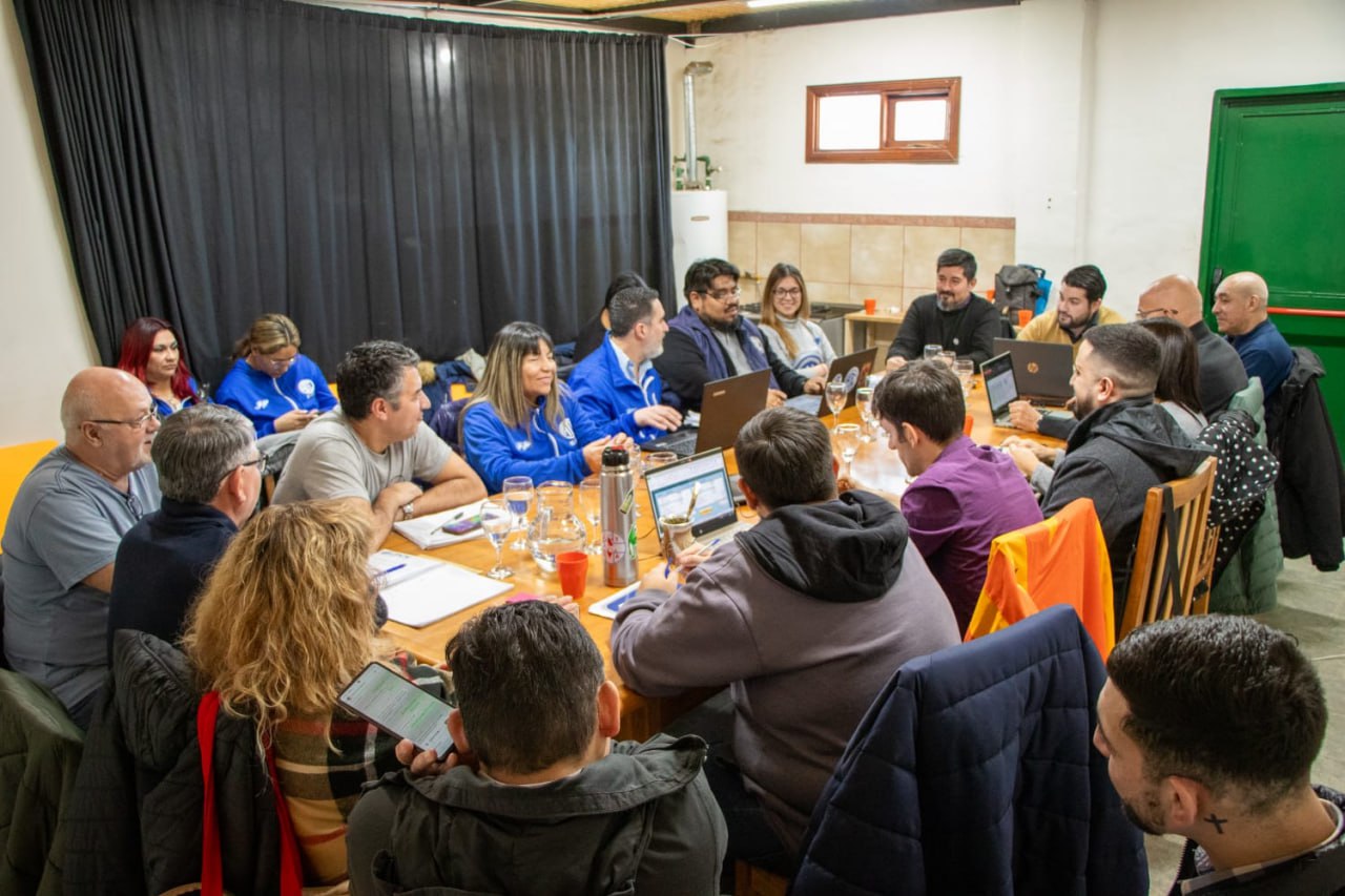 Avances en la última reunión salarial de los gremios estatales con el Ejecutivo