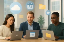 Equipo de trabajo colaborando en laptops con iconos de nube y productividad digital