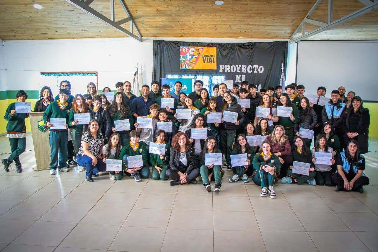 Municipio y EPEIM impulsan capacitación vial: estudiantes dieron el primer paso para obtener su licencia