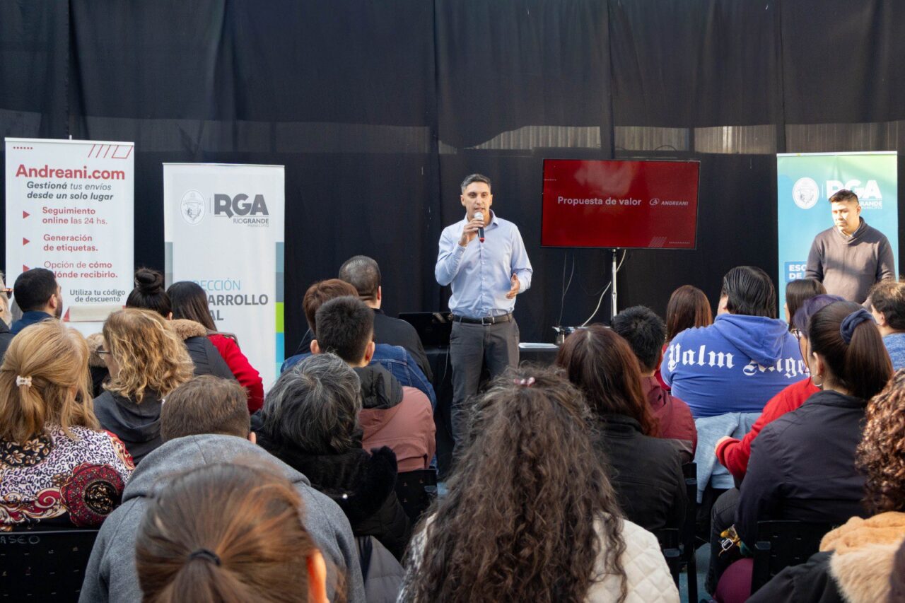 Convenio con Andreani para impulsar a emprendedores locales