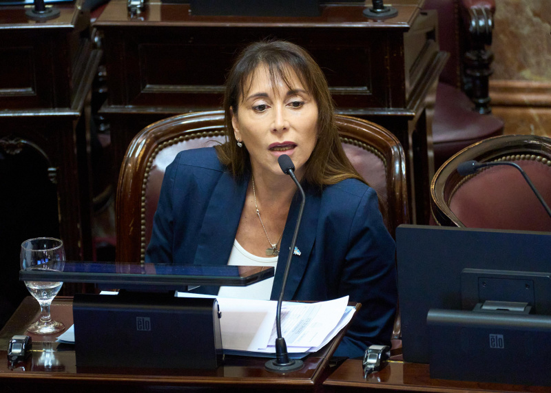 «Es muy grave el apoyo de los candidatos libertarios», se alarmó Cristina López
