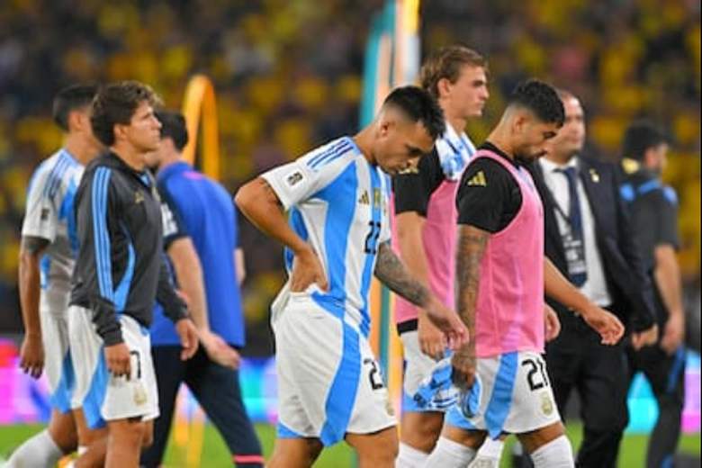 Sin Messi, Argentina cerró las Eliminatorias con derrota en Guayaquil