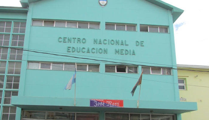 Nuevamente un padre agredió a un docente dentro de una institución educativa