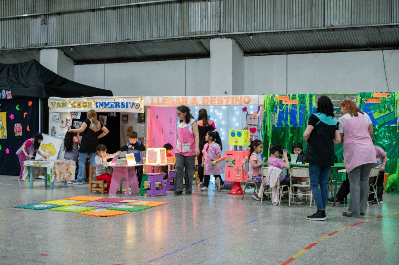 Más de 1300 niños y niñas en la expo «Conectando infancias»