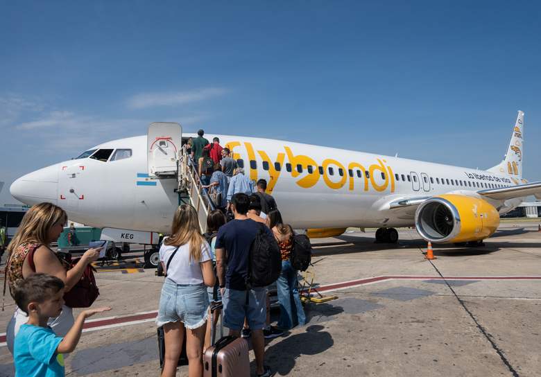 Flybondi anunció que cubrirá la ruta Ushuaia-Córdoba sin escalas