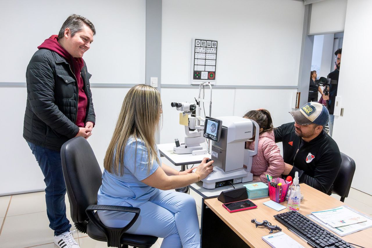Salud Visual: Más de 8000 controles y 4 mil lentes entregados