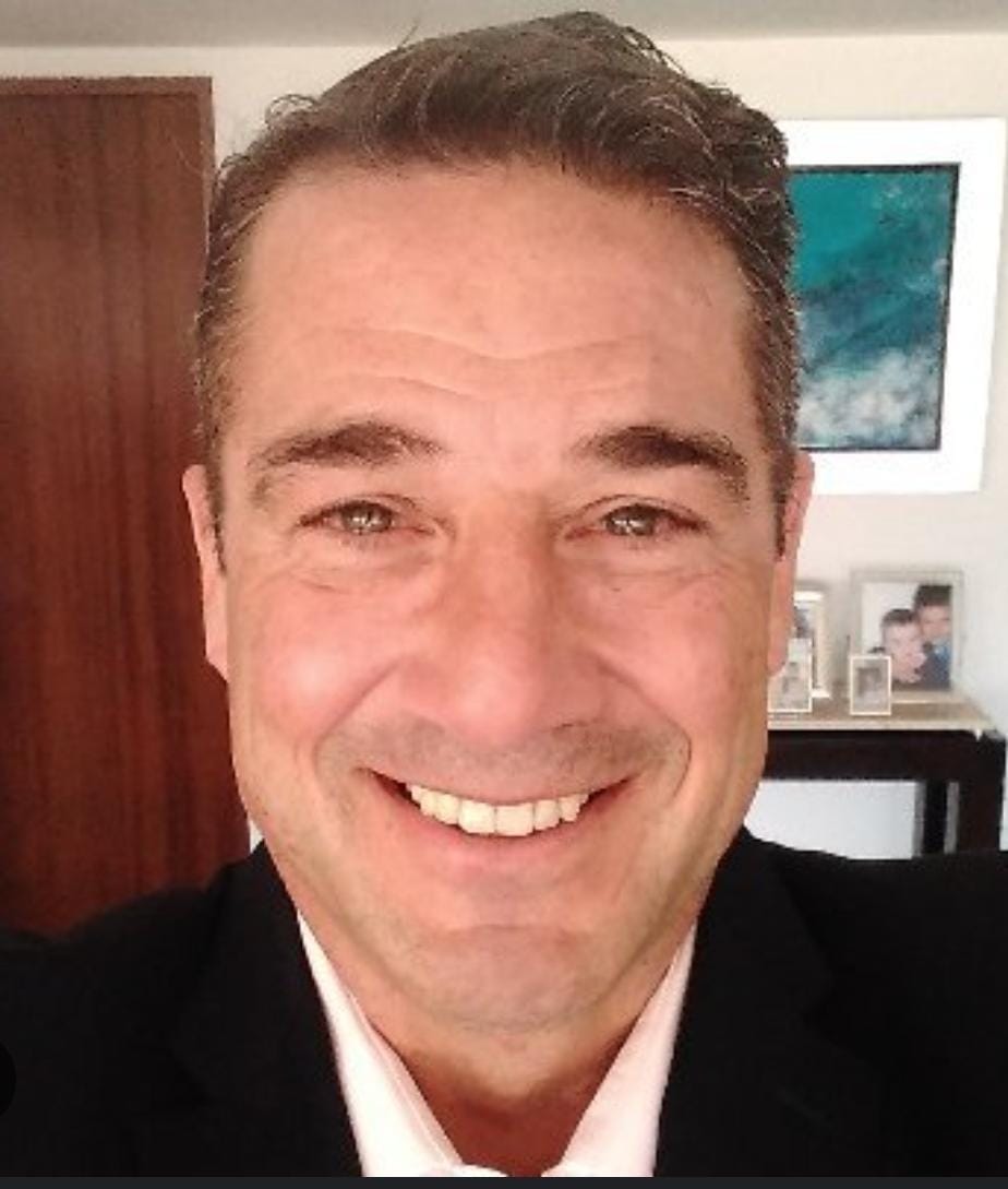 Director de Farmacias atribuyó el alto costo a las derivaciones
