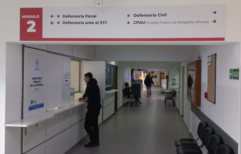 Juicio a tres personas por un incendio con una bomba “molotov”