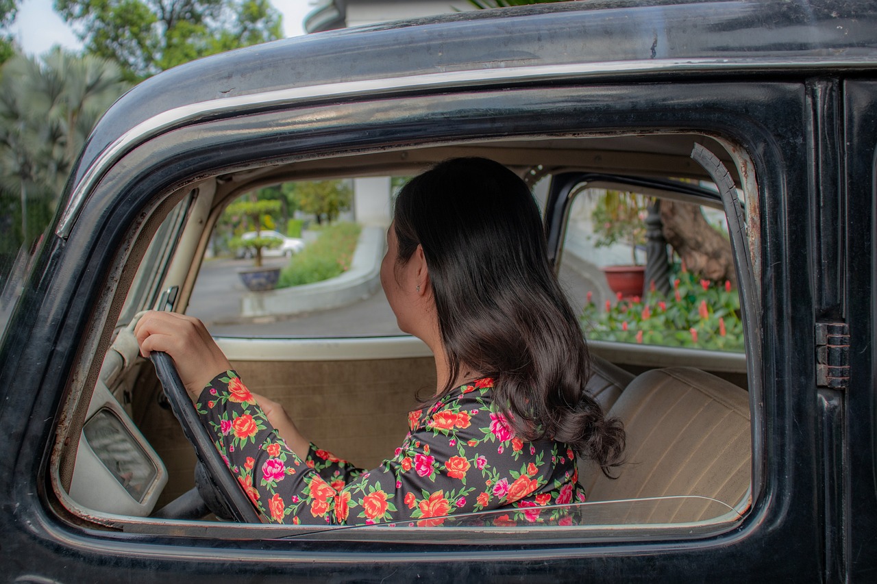 Curso de conducción vehicular para mujeres y colectivo LGBTI+