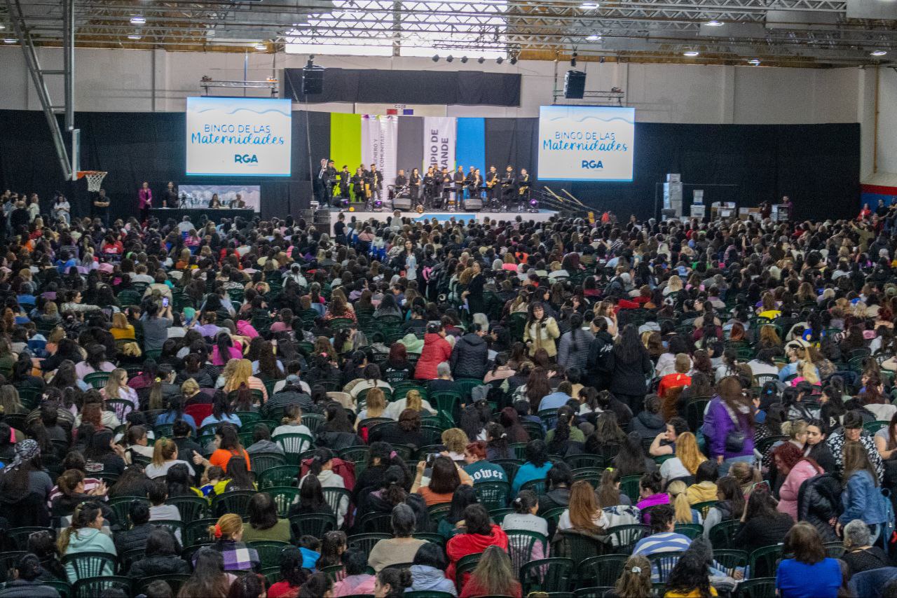 Invitadas por el Municipio, más de tres mil vecinas celebraron el Día de las Maternidades