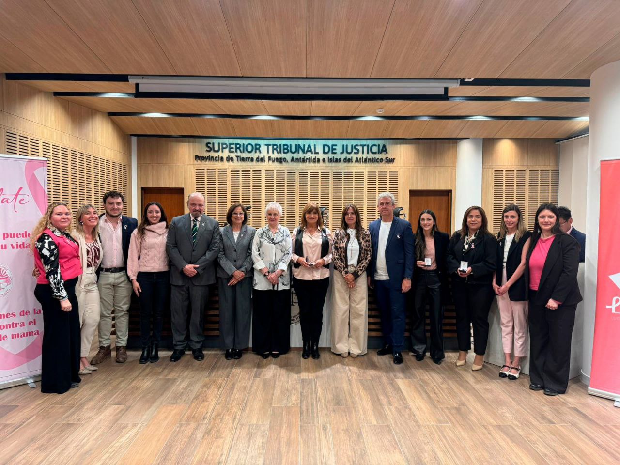 El Poder Judicial lleva adelante el conversatorio “Octubre Rosa”