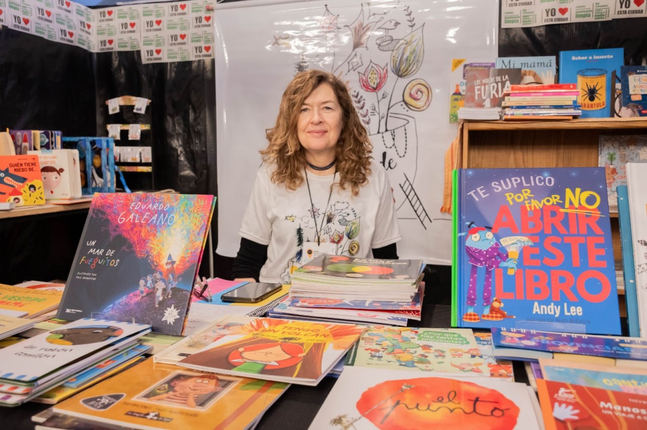 La Feria Provincial del Libro convocó a escritores y artistas fueguinos