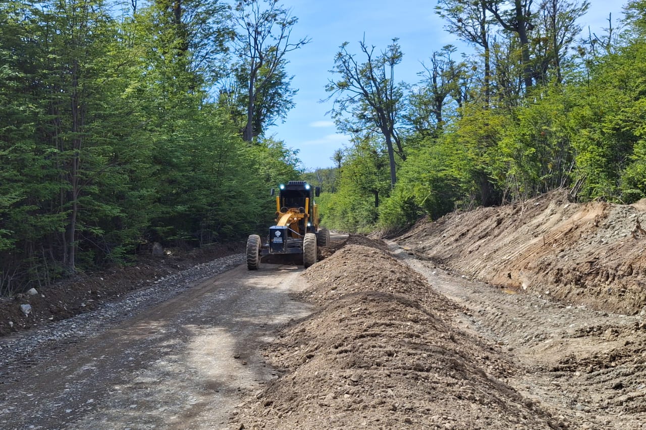Mantenimiento de la ruta camino a la reserva forestal Bombilla
