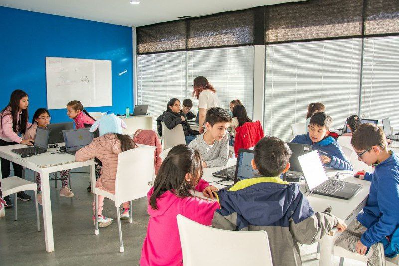 Convocan a participar en los talleres tecnológicos de la ciudad
