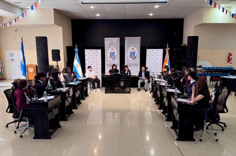Concejales, orgullosos por la participación de estudiantes en la labor legislativa