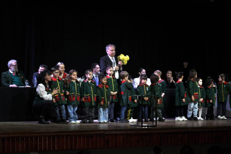 Mario Ferreyra recibió el reconocimiento de la UTN y la comunidad por su obra educativa