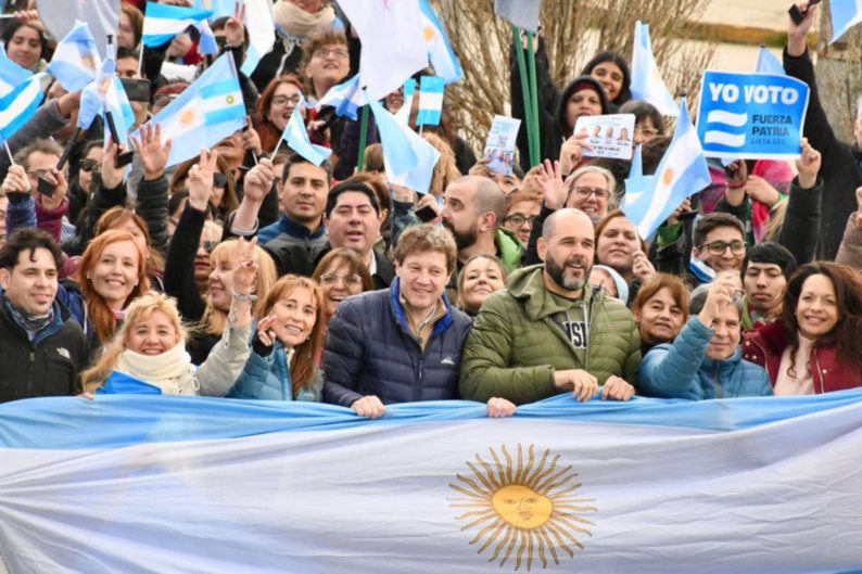 Melella, Cristina López y Tita lideraron la caminata de Fuerza Patria en Río Grande