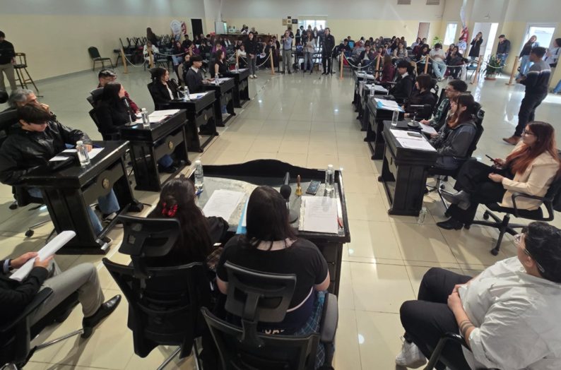 Alumnos secundarios sesionaron en el marco del programa “Concejales Estudiantiles”