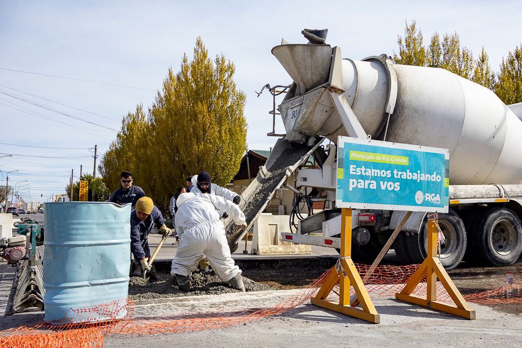 Intensifican los trabajos de bacheo en Río Grande