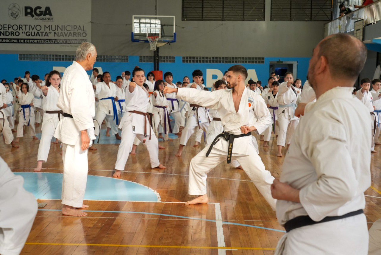 Realizaron una formación en Karate-Do Shotokan JKA