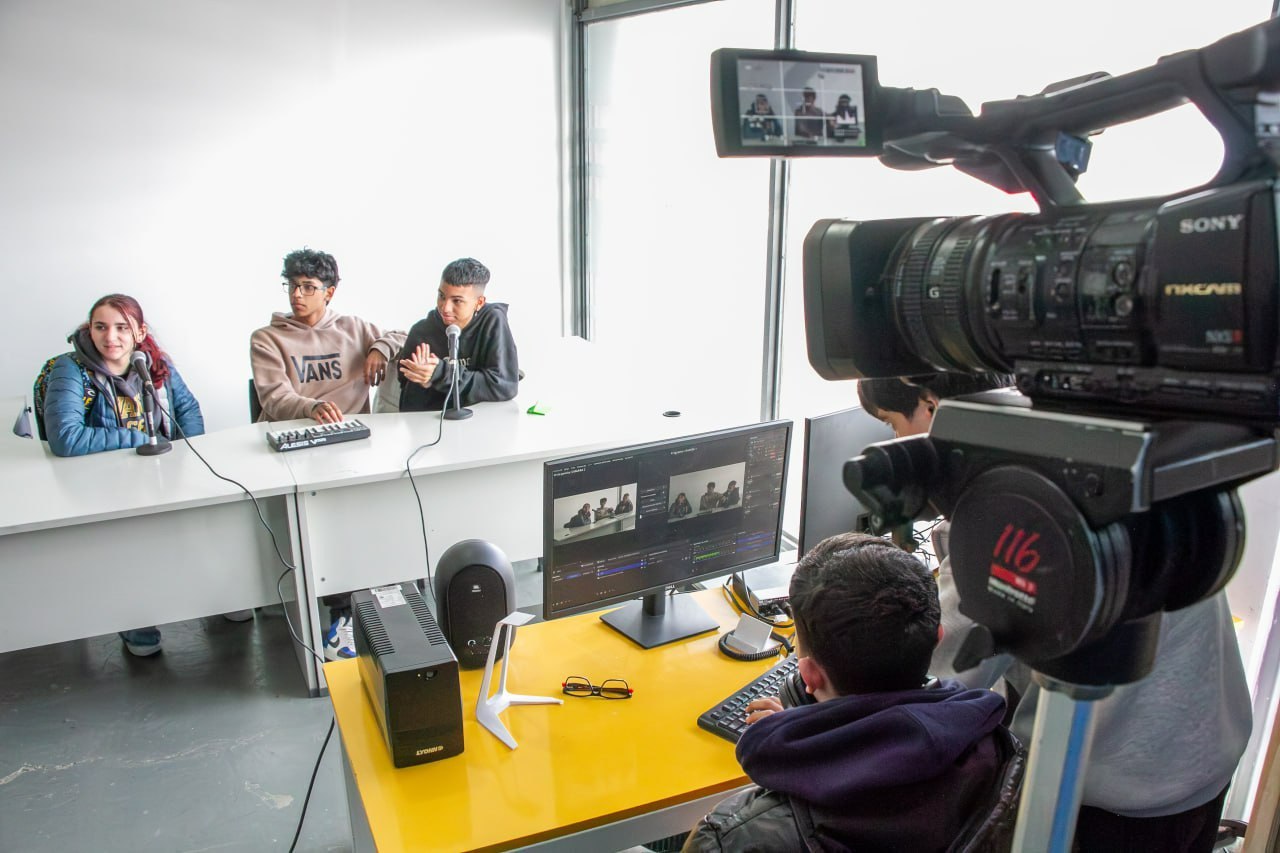 Talleres de streaming para escuelas instituciones y vecinos