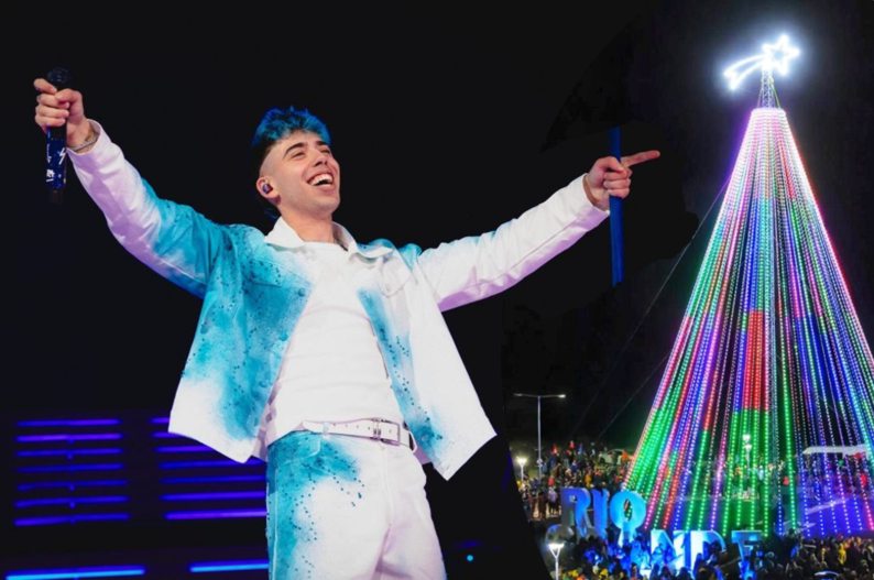 Luck Ra llega a Río Grande para encender el Arbolito