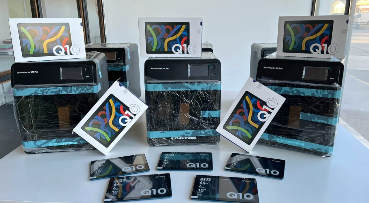 Entregan equipamiento tecnológico a la Agencia de Innovación